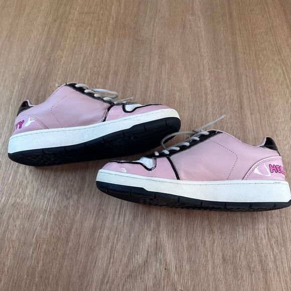 Hello Kitty Pink Black Patent Sneakers Women’s 8 Sanrio Y2K Kawaii Vintage - Picture 3 of 8